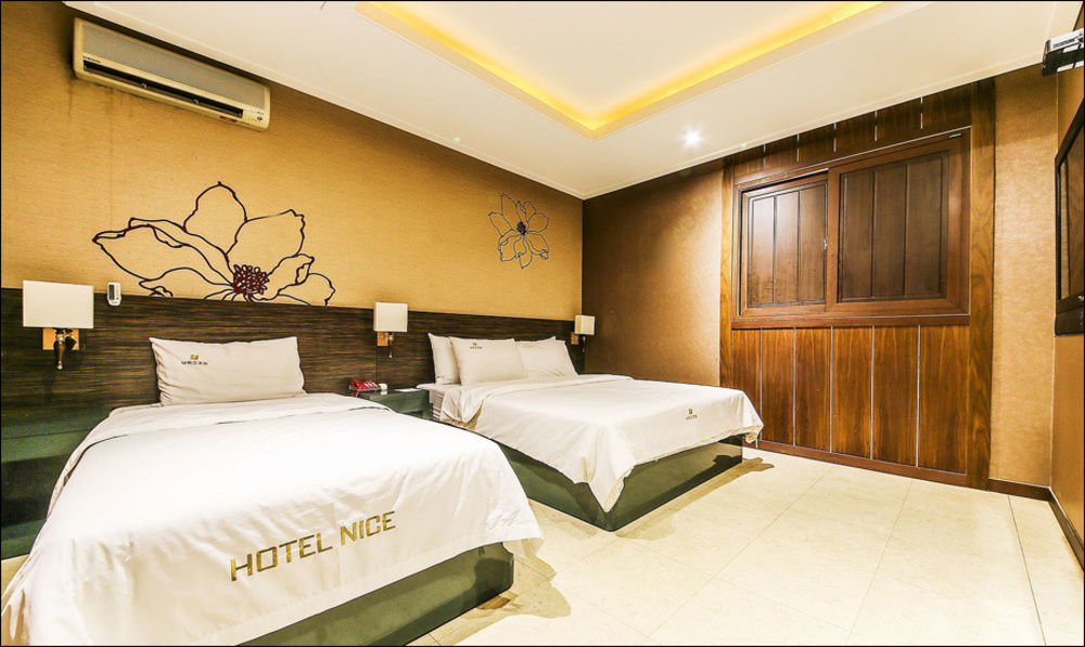 Nice Hotel Uijeongbu Exterior foto